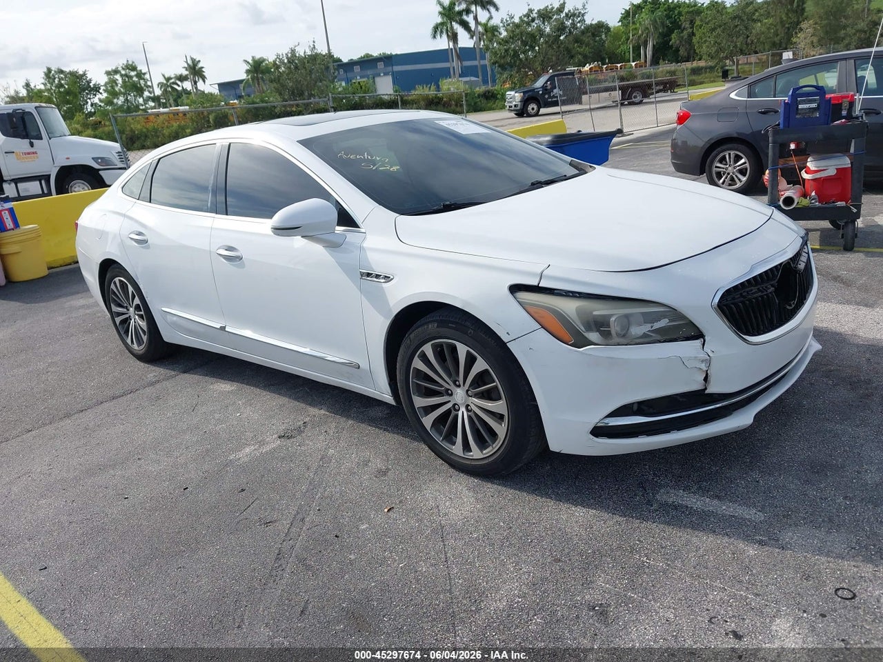 1G4ZP5SS8HU****** · 2017 BUICK LACROSSE ESSENCE