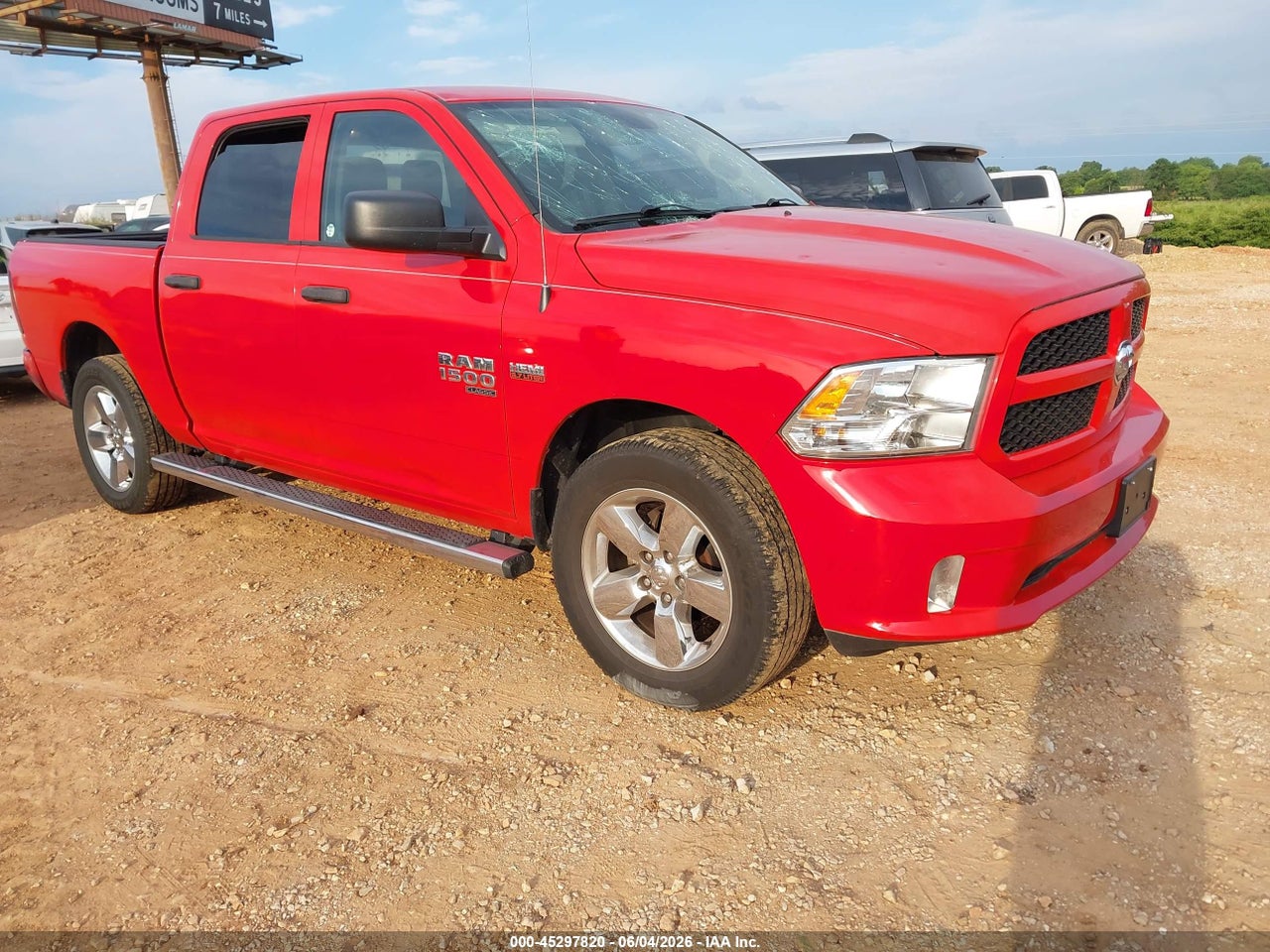 1C6RR7KT0KS****** · 2019 RAM 1500 CLASSIC EXPRESS  4X4 5'7 BOX