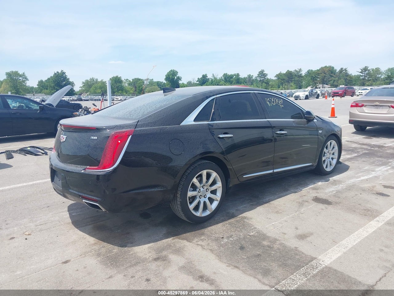 2019 CADILLAC XTS LUXURY · 4/10