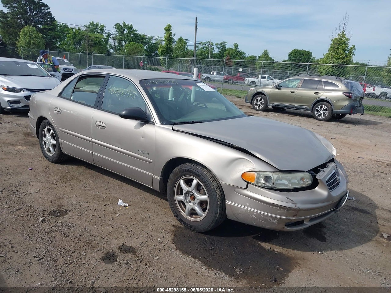 2G4WB55K4Y1****** · 2000 BUICK REGAL LS