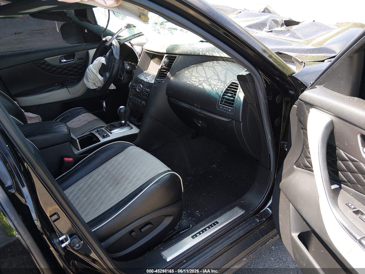 2017 INFINITI QX70 · 5/11