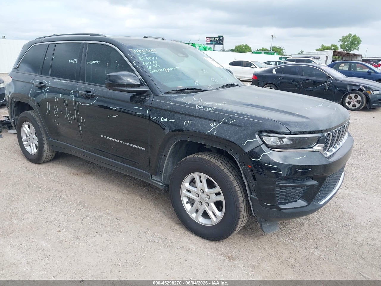 1C4RJHAG0PC****** · 2023 JEEP GRAND CHEROKEE LAREDO 4X4