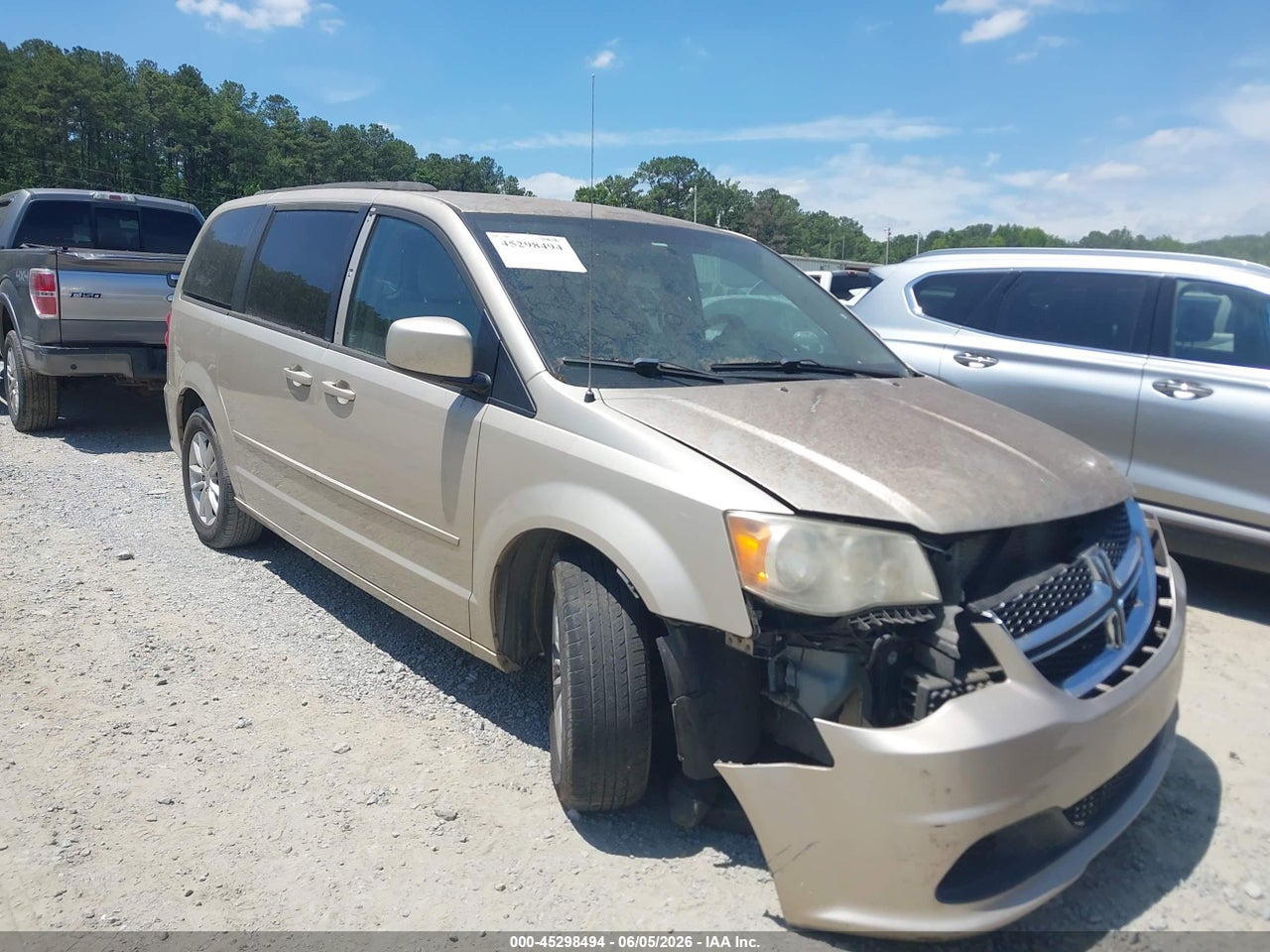 2C4RDGCG9ER****** · 2014 DODGE GRAND CARAVAN SXT