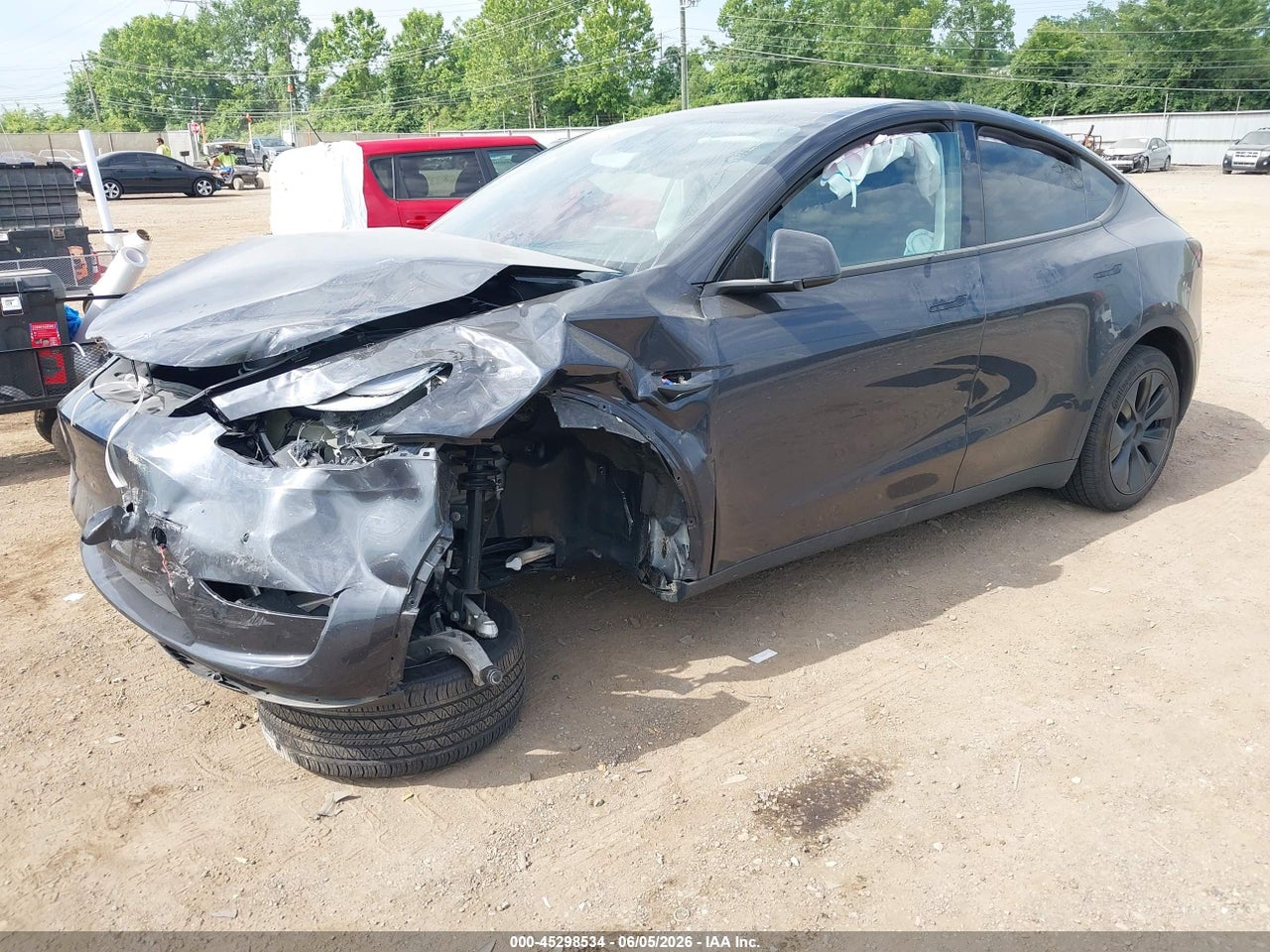 2025 TESLA MODEL Y LONG RANGE DUAL MOTOR REAR-WHEEL DRIVE · 2/9