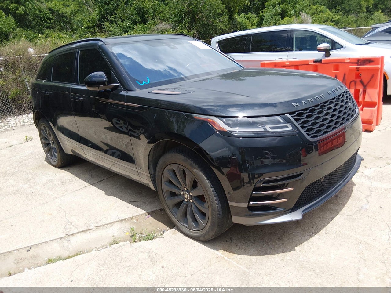 SALYL2RN7JA****** · 2018 LAND ROVER RANGE ROVER VELAR D180 SE R-DYNAMIC