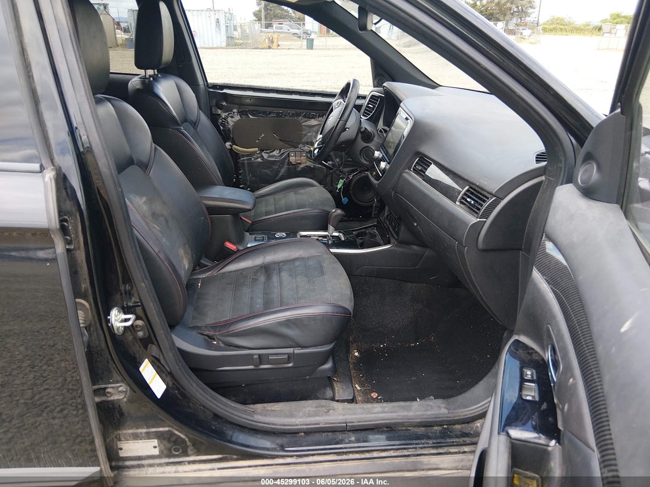 2020 MITSUBISHI OUTLANDER LE 2.4 S-AWC · 5/11
