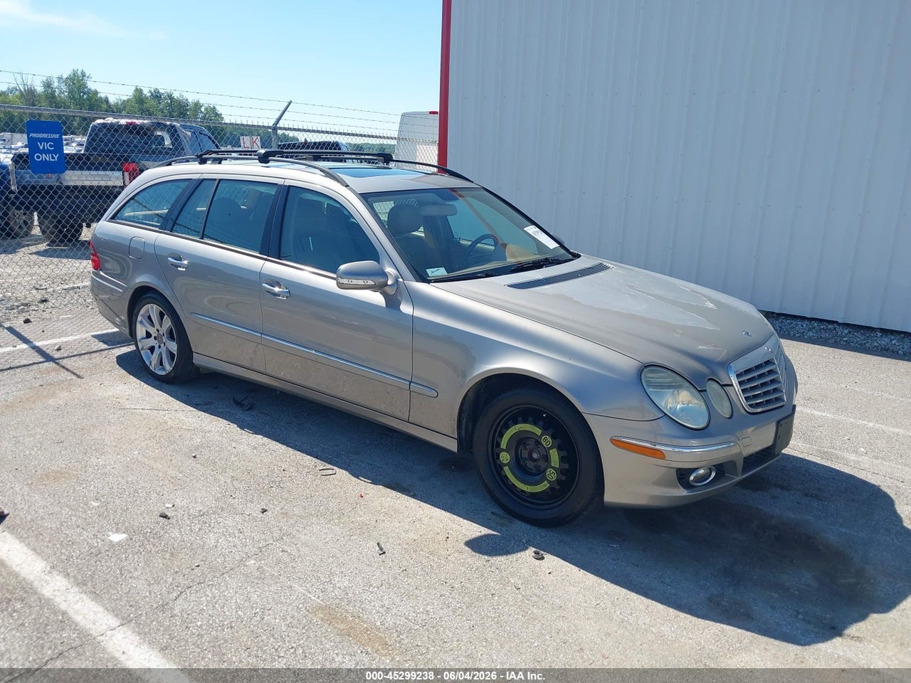 WDBUH87XX9B****** · 2009 MERCEDES-BENZ E 350 4MATIC