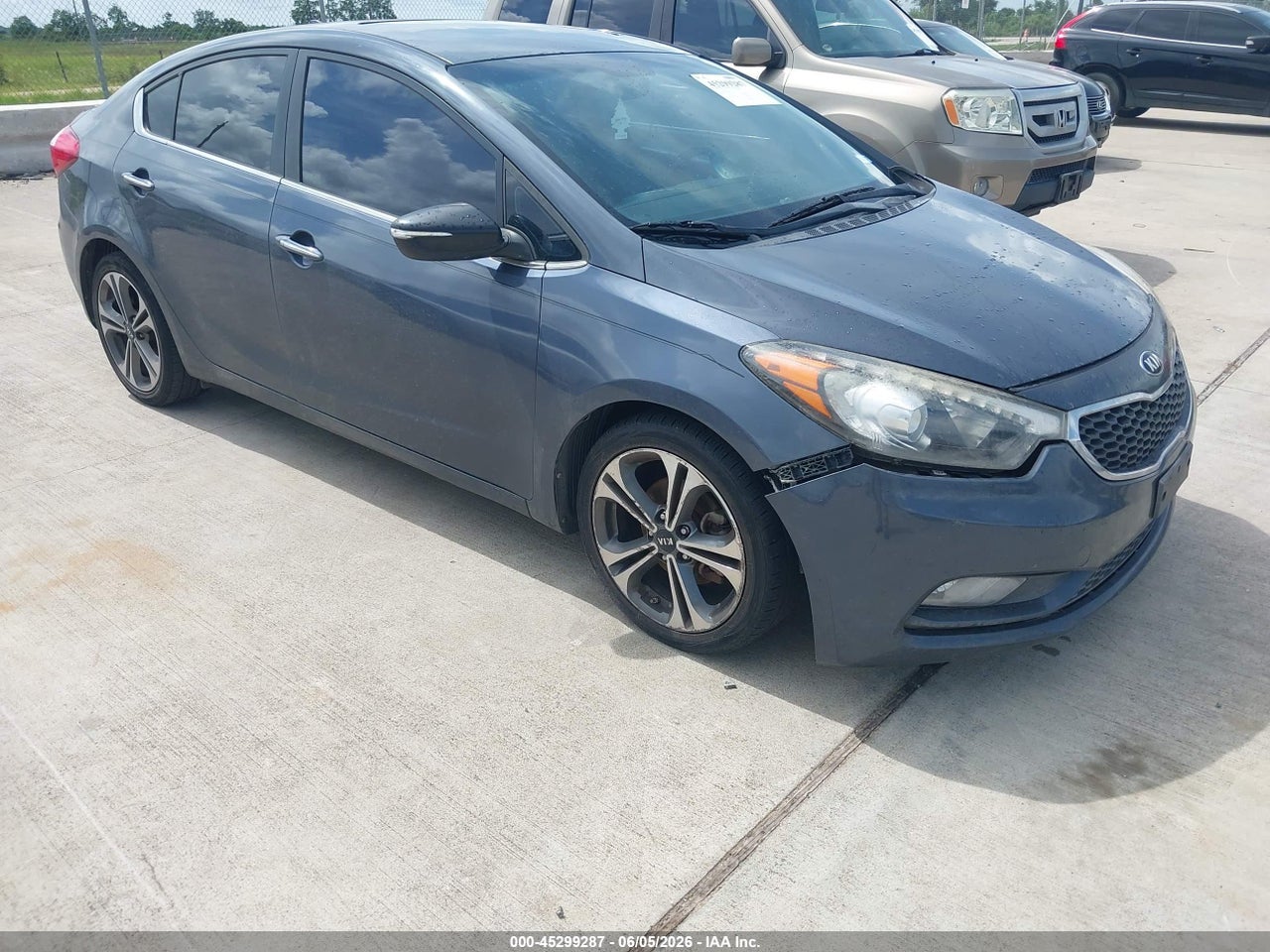 KNAFZ4A8XG5****** · 2016 KIA FORTE EX