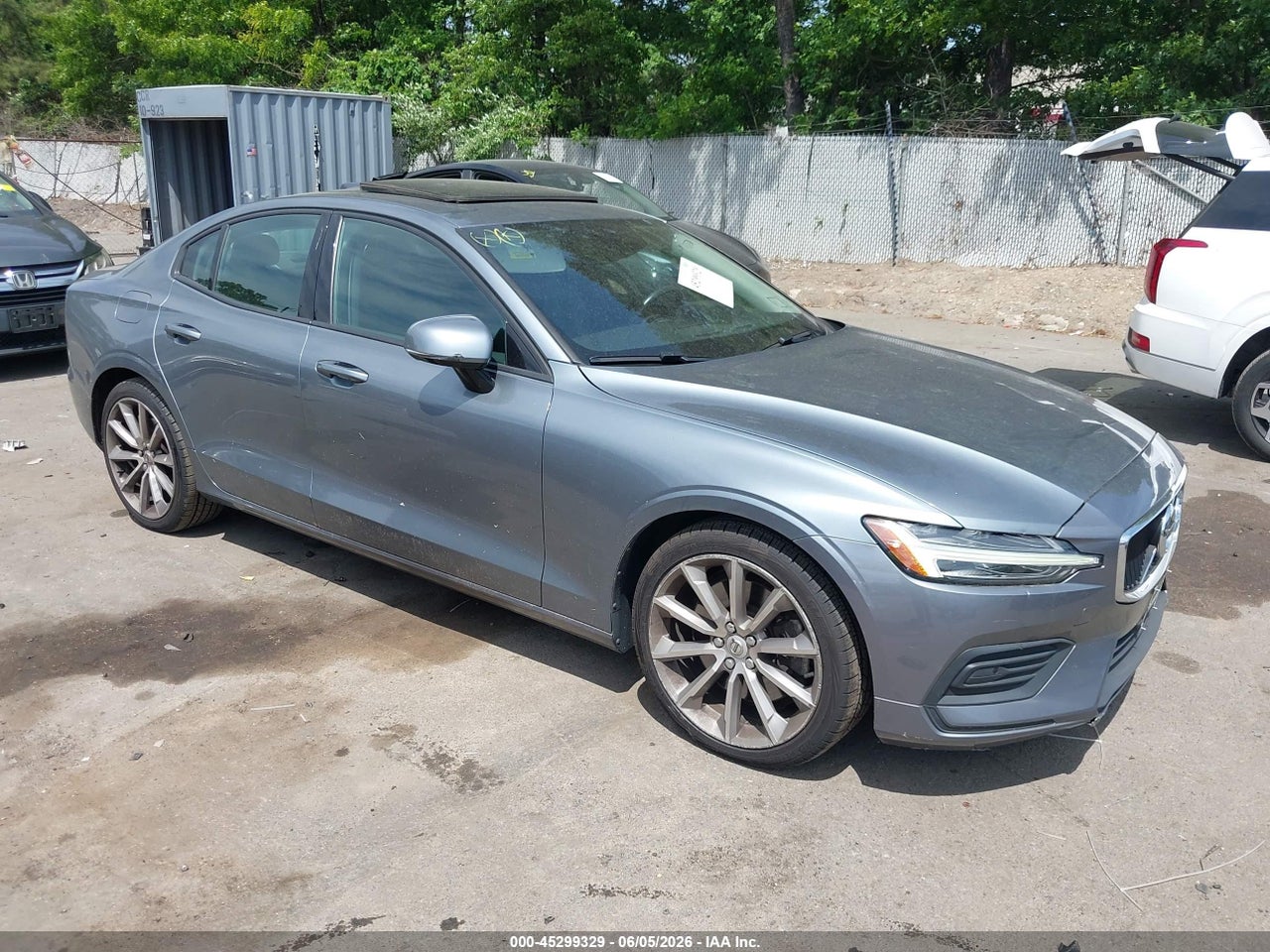 7JRA22TKXLG****** · 2020 VOLVO S60 T6 MOMENTUM