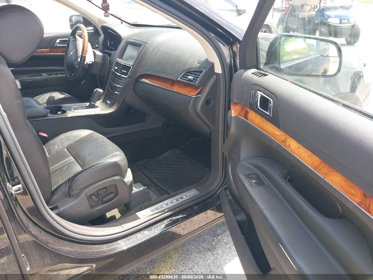 2015 LINCOLN MKT · 5/11