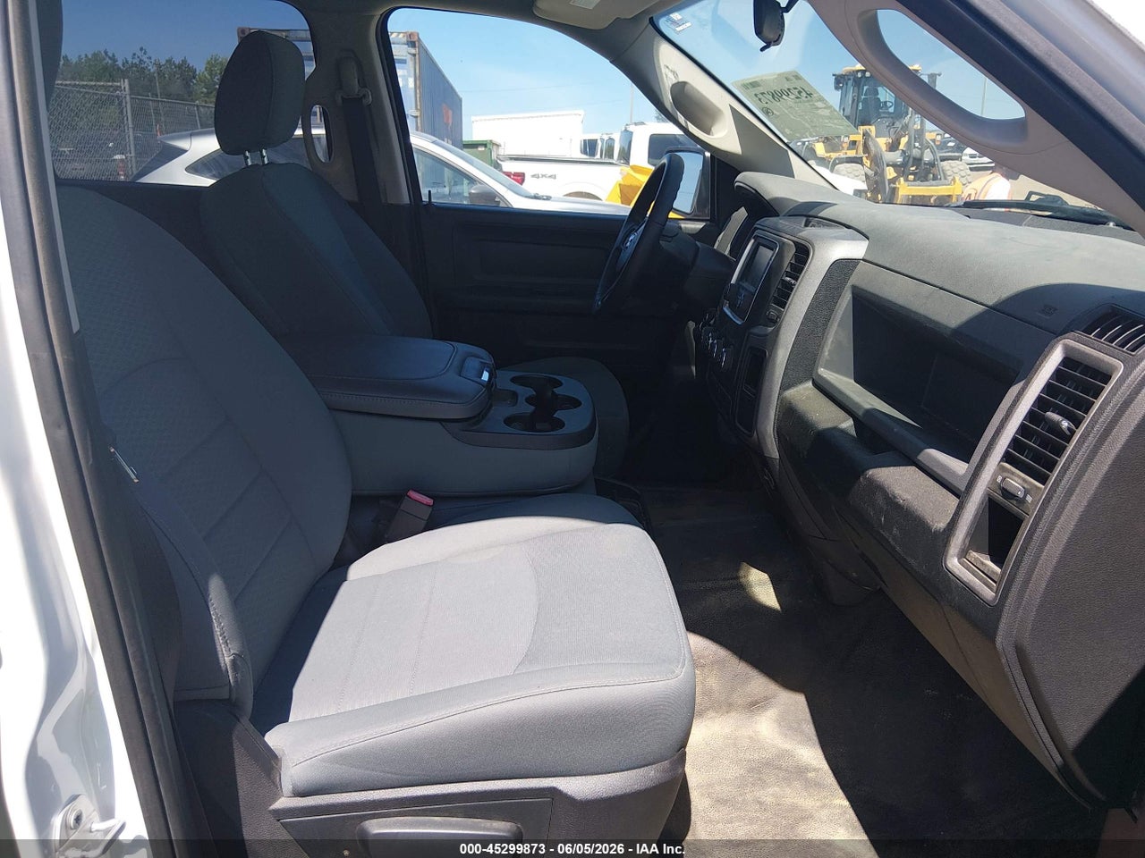 2017 RAM 1500 TRADESMAN  4X2 5'7 BOX · 5/11