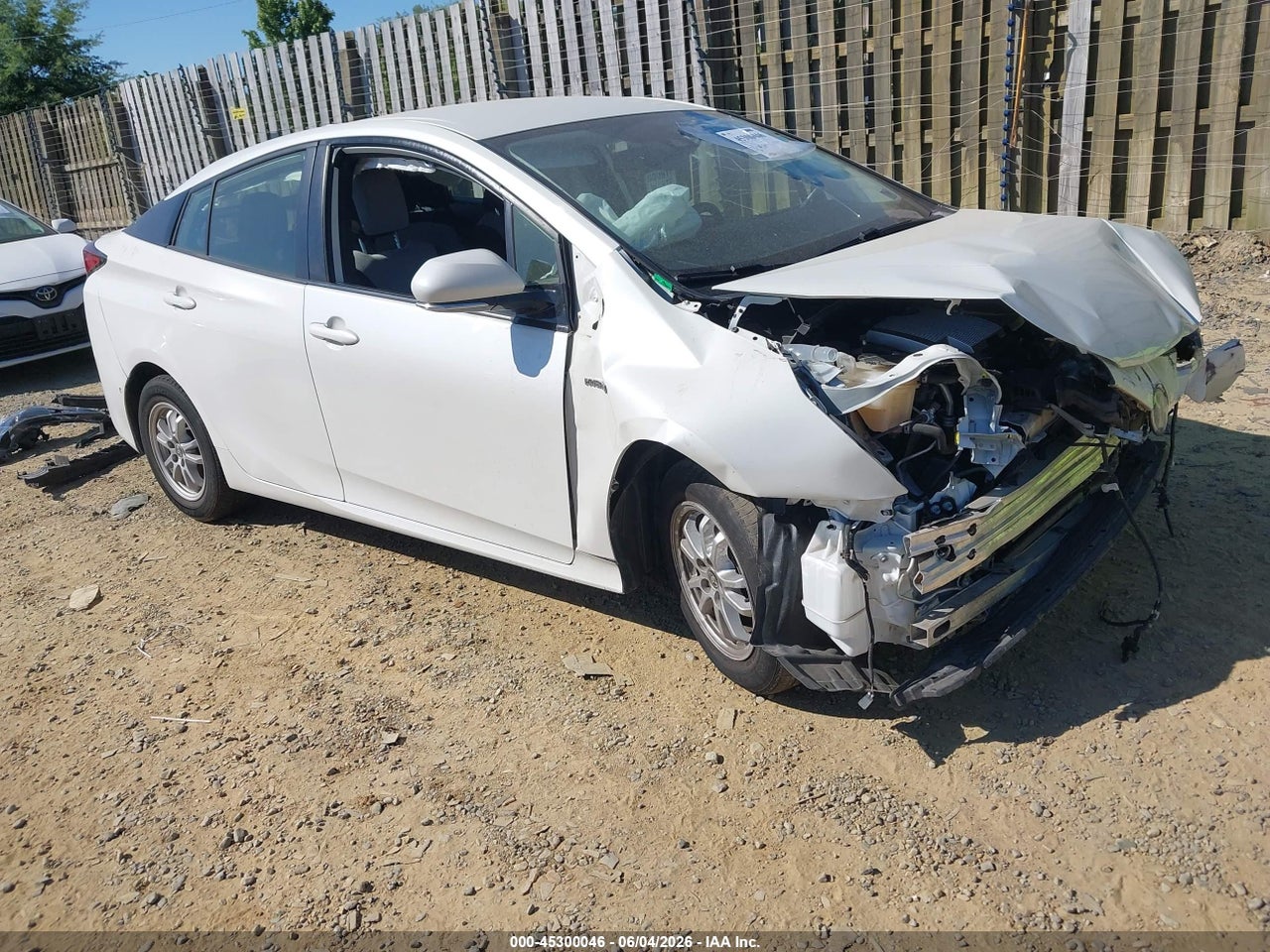 JTDL9RFU3K3****** · 2019 TOYOTA PRIUS LE