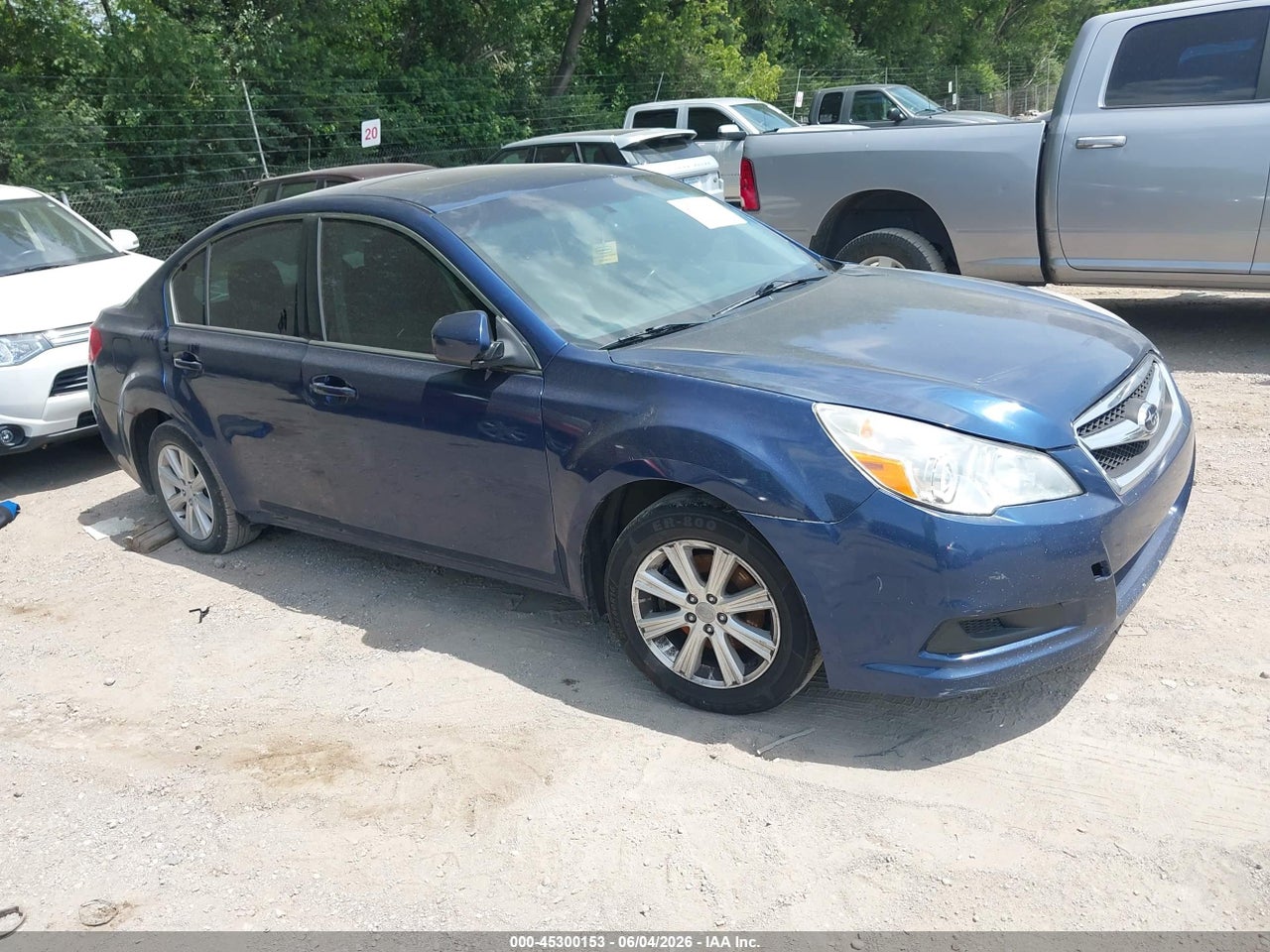4S3BMCG66B3****** · 2011 SUBARU LEGACY 2.5I PREMIUM
