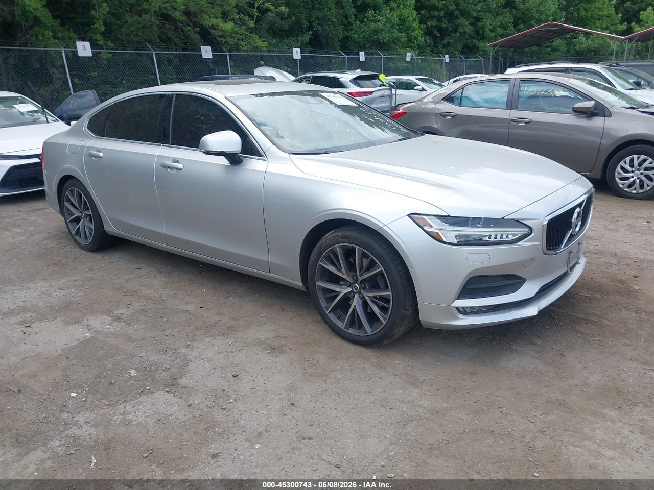 LVY102MK1JP****** · 2018 VOLVO S90 T5 MOMENTUM