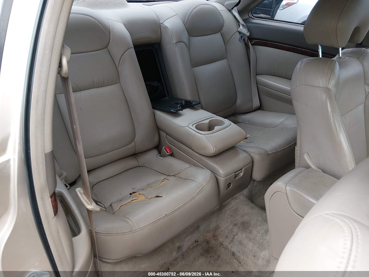 19UYA42411A****** · 2001 ACURA CL 3.2 · 8/11