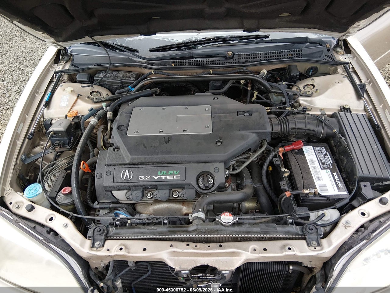 19UYA42411A****** · 2001 ACURA CL 3.2 · 10/11