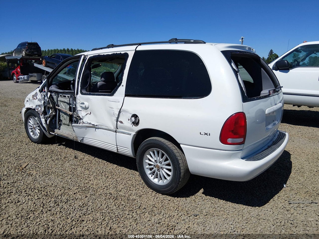 2000 CHRYSLER TOWN &amp; COUNTRY LXI · 3/11