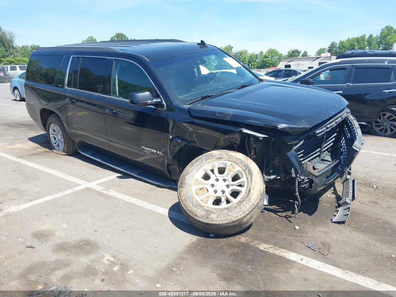 1GKS2GKC0KR****** · 2019 GMC YUKON XL SLT
