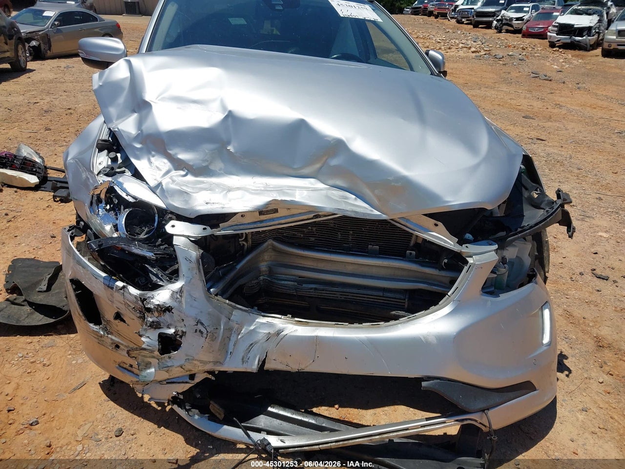 2015 VOLVO XC60 T6 · 6/11