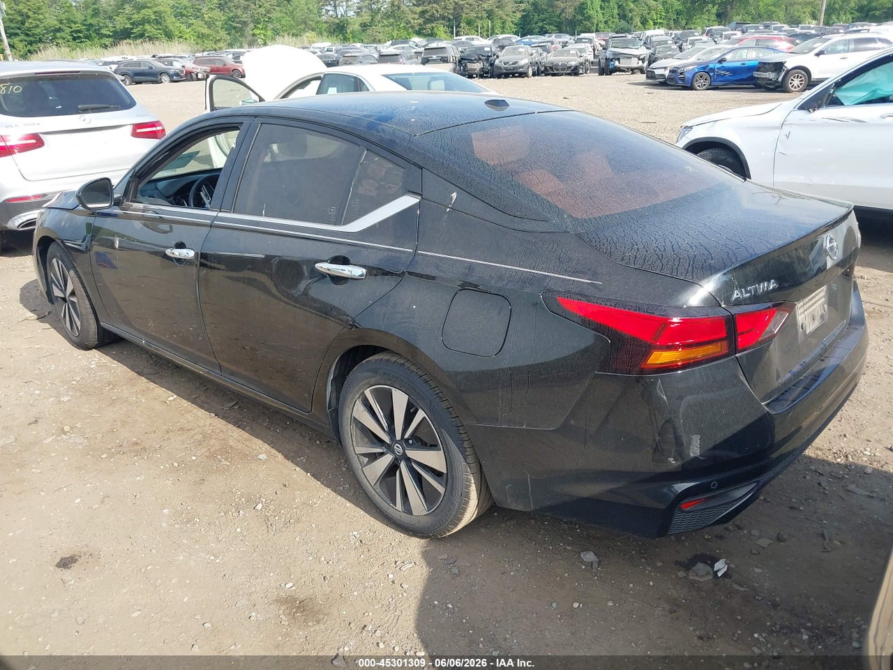 2020 NISSAN ALTIMA SL FWD · 3/11