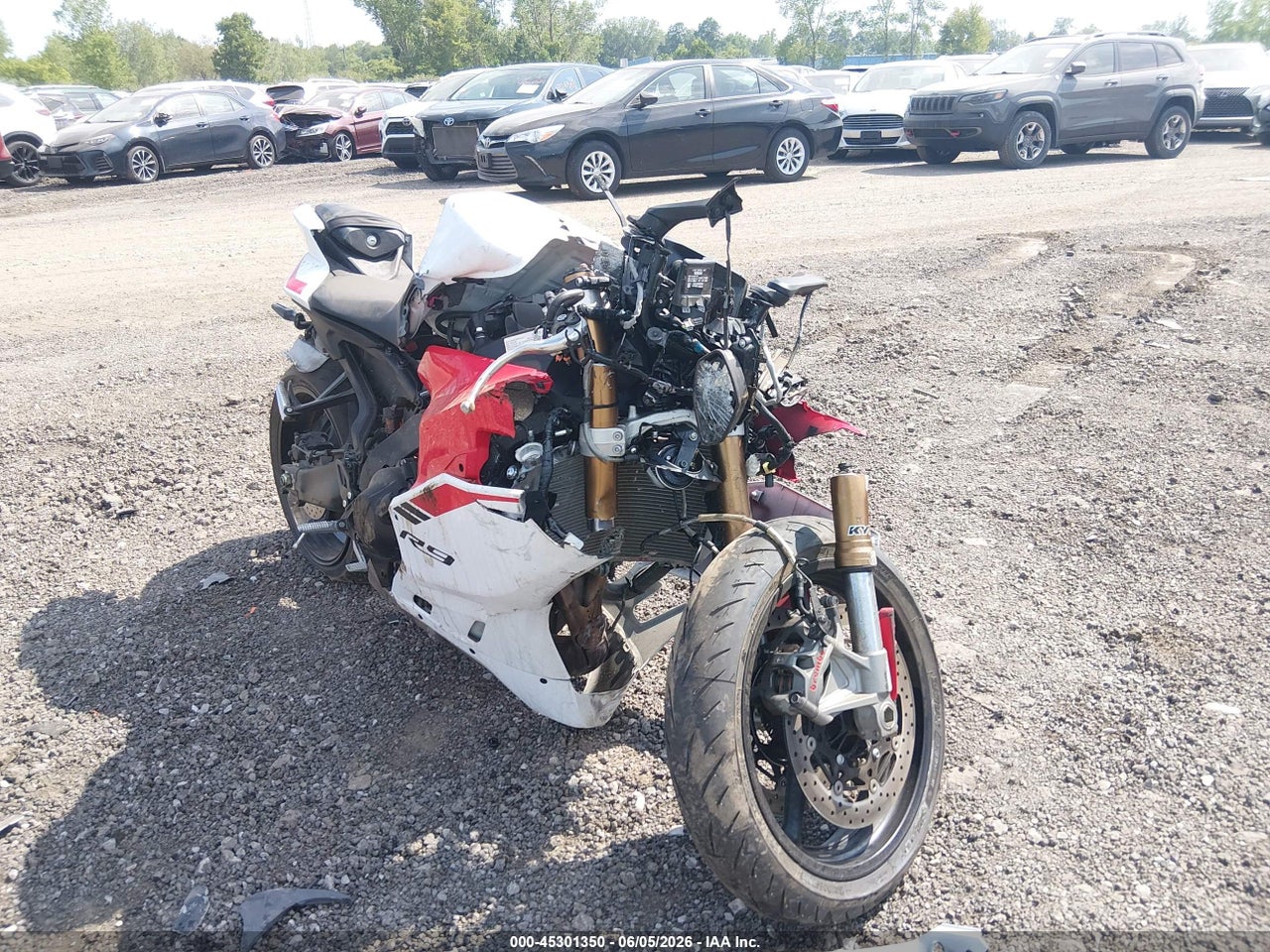 2025 YAMAHA YZF890 · 2/11