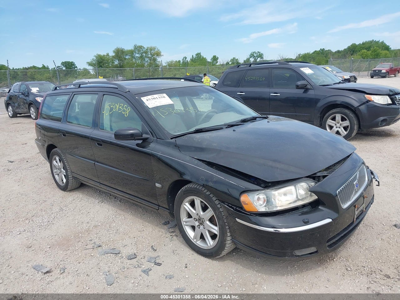 YV1SW592851****** · 2005 VOLVO V70 2.5T