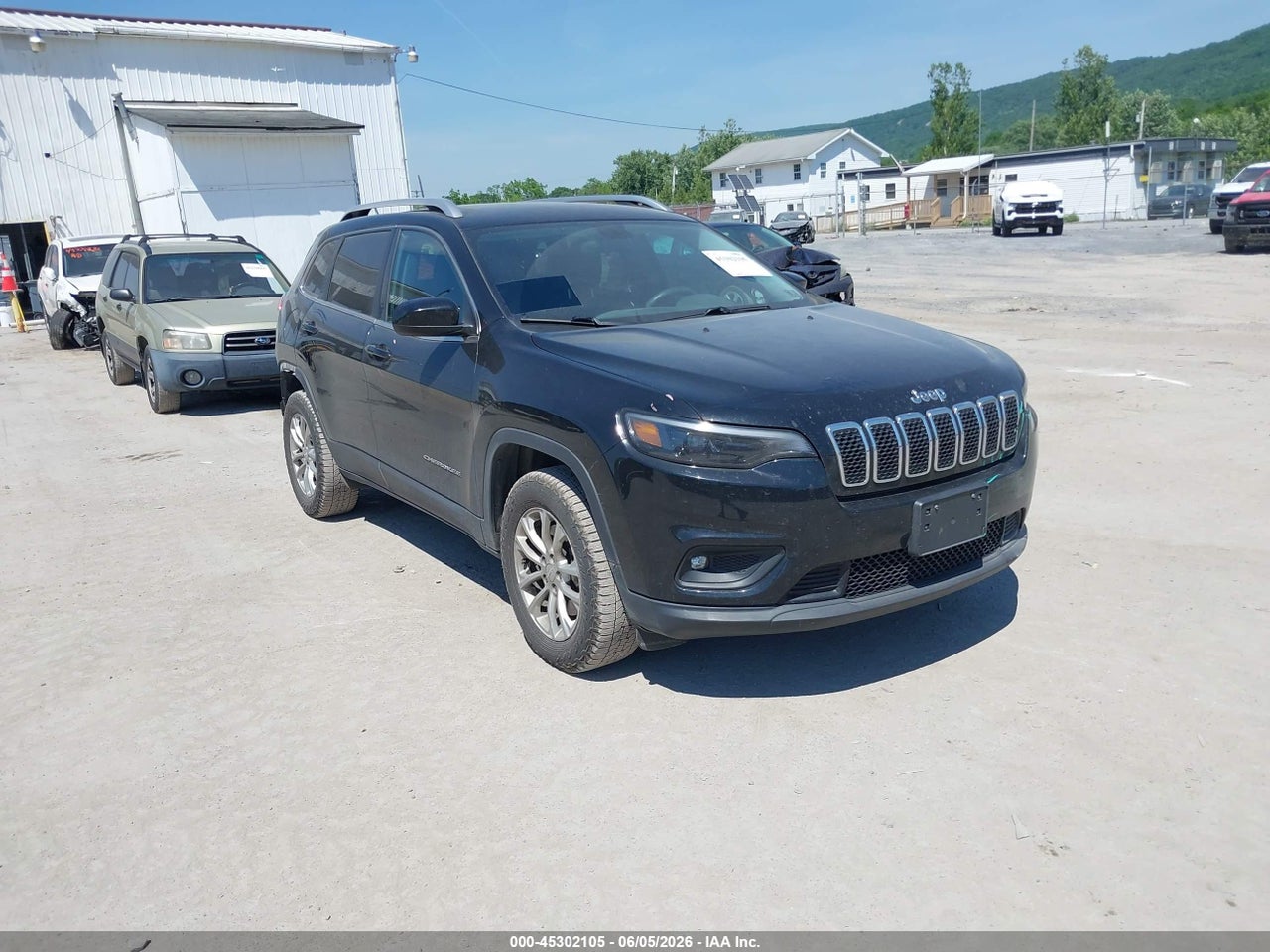 1C4PJMCX3KD****** · 2019 JEEP CHEROKEE LATITUDE 4X4