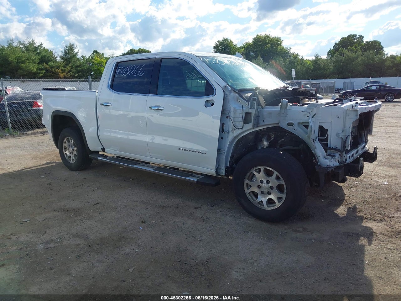 3GTUUGED6RG****** · 2024 GMC SIERRA 1500 4WD  SHORT BOX DENALI