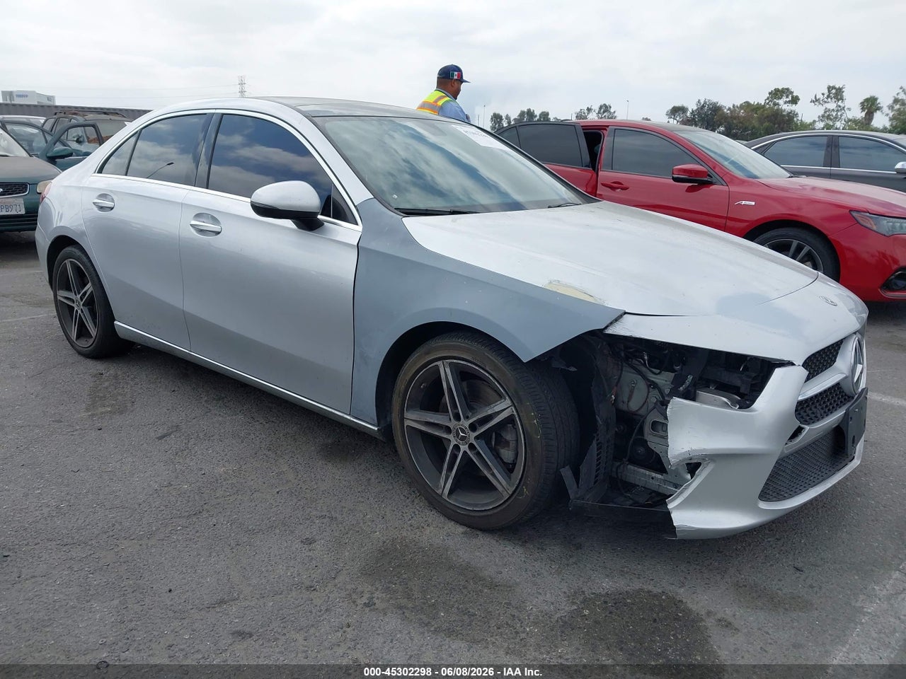 W1K3G4EB0LJ****** · 2020 MERCEDES-BENZ A 220