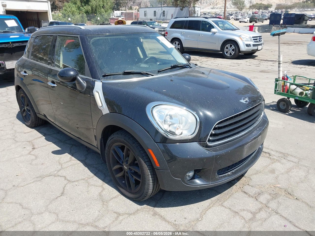 WMWZB3C58DW****** · 2013 MINI COUNTRYMAN COOPER