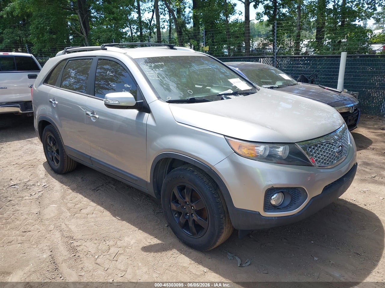 5XYKT4A63DG****** · 2013 KIA SORENTO LX