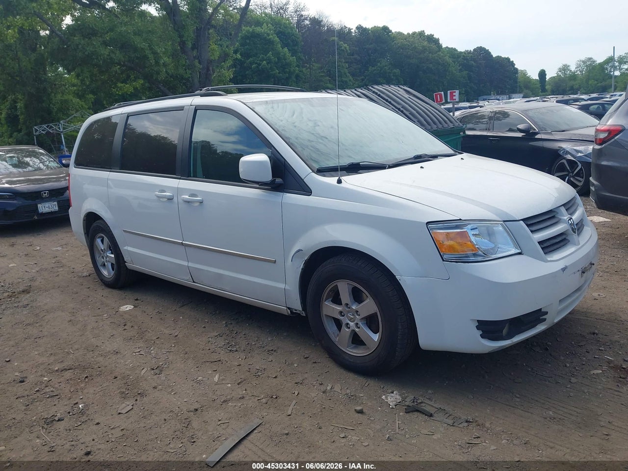 2D4RN5D15AR****** · 2010 DODGE GRAND CARAVAN SXT