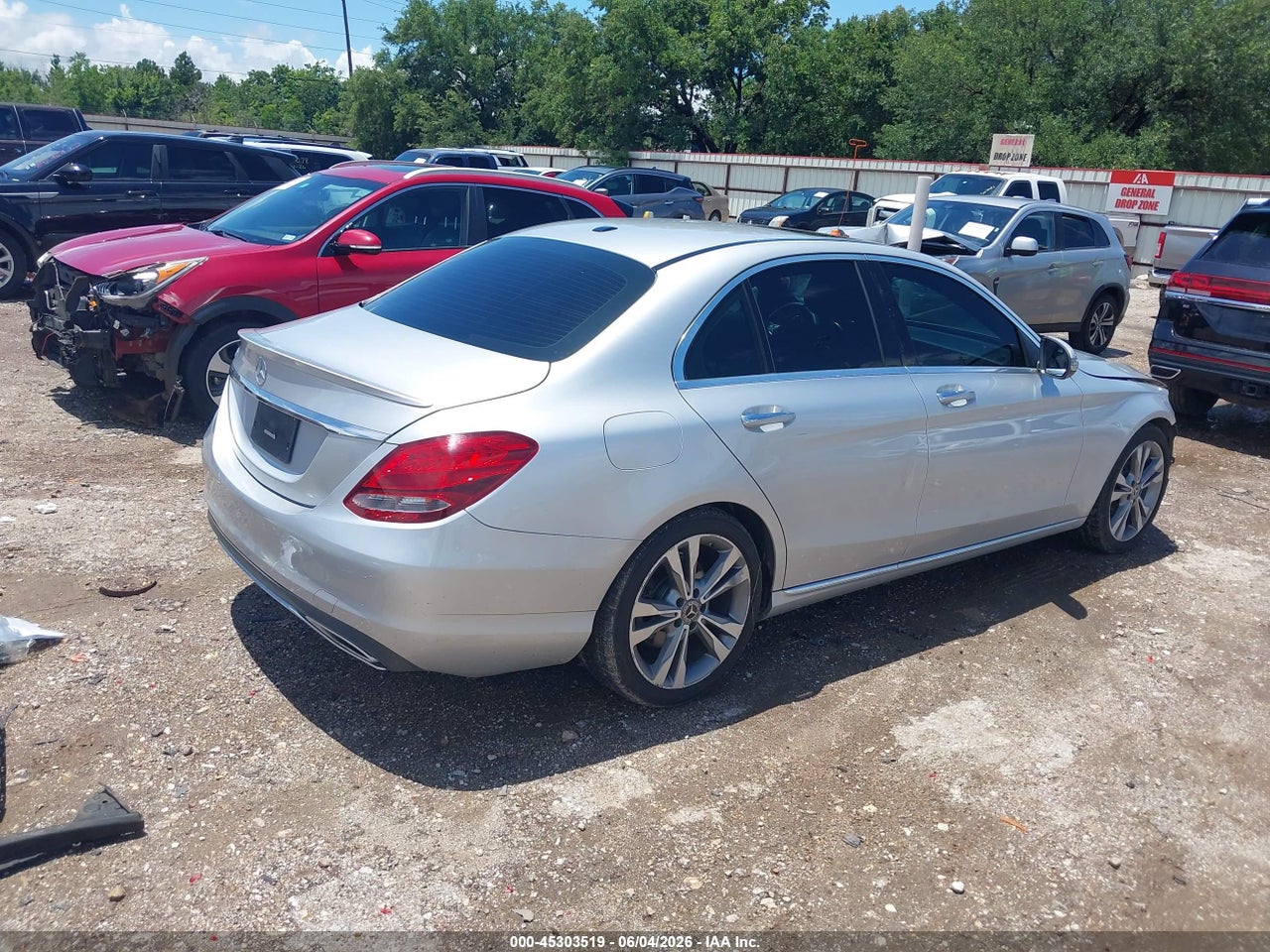 2018 MERCEDES-BENZ C 300   · 4/11