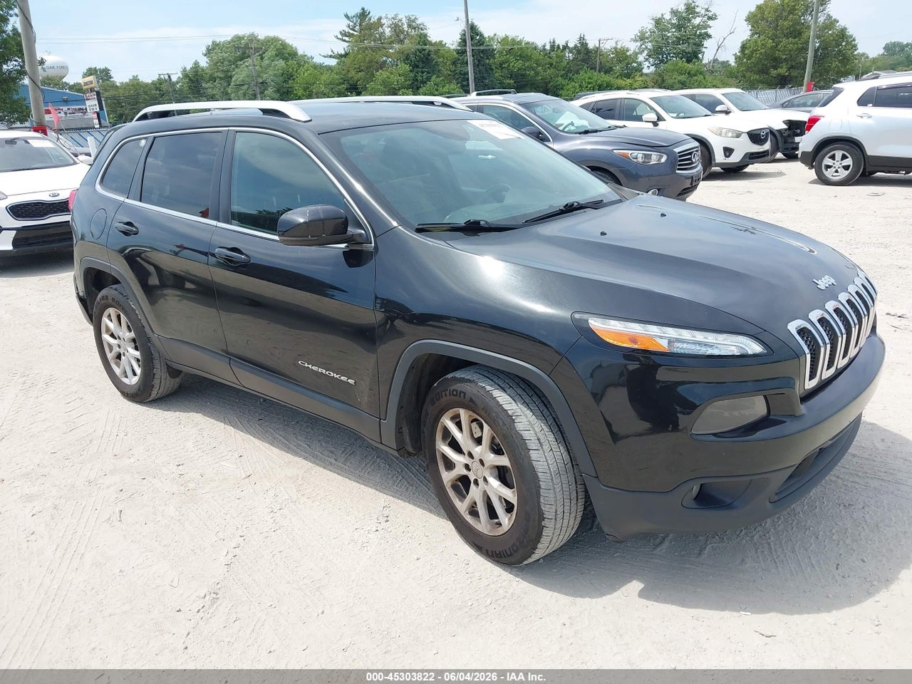 1C4PJMCS0FW****** · 2015 JEEP CHEROKEE LATITUDE