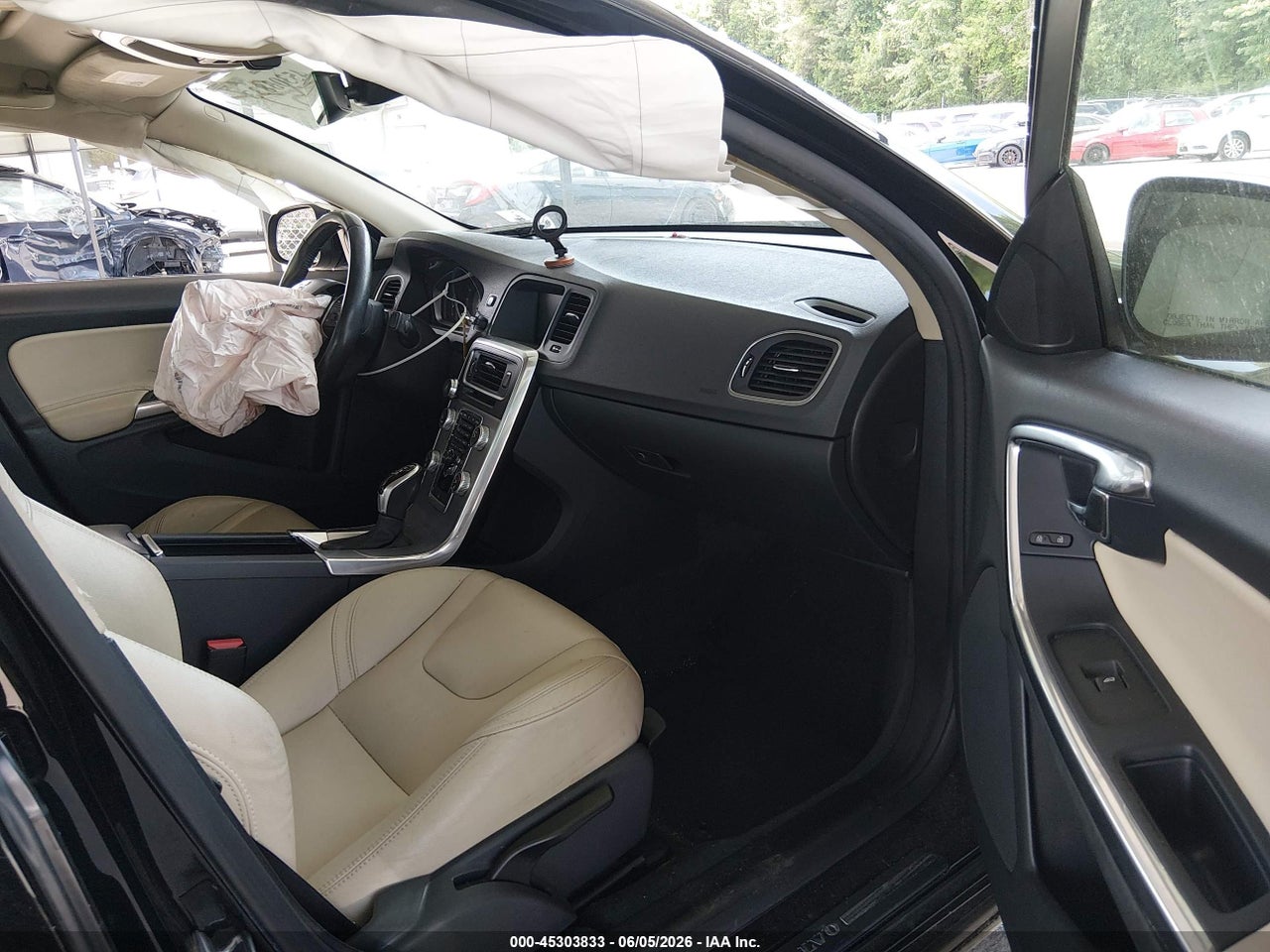 2017 VOLVO S60 T5 DYNAMIC · 5/11