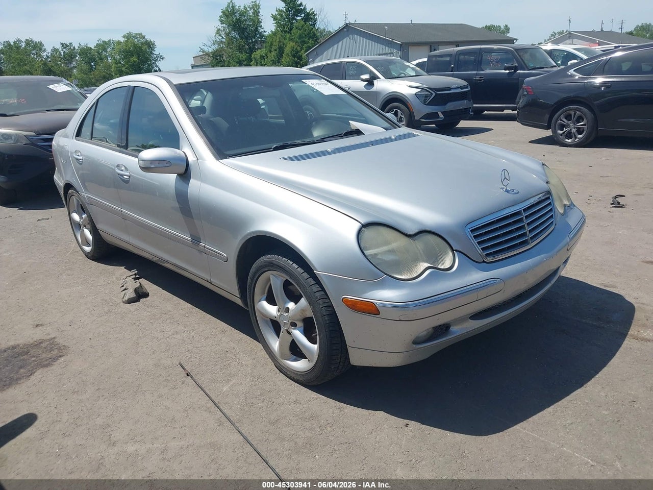 WDBRF61JX4A****** · 2004 MERCEDES-BENZ C 240