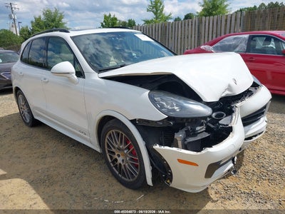 2016 PORSCHE CAYENNE GTS