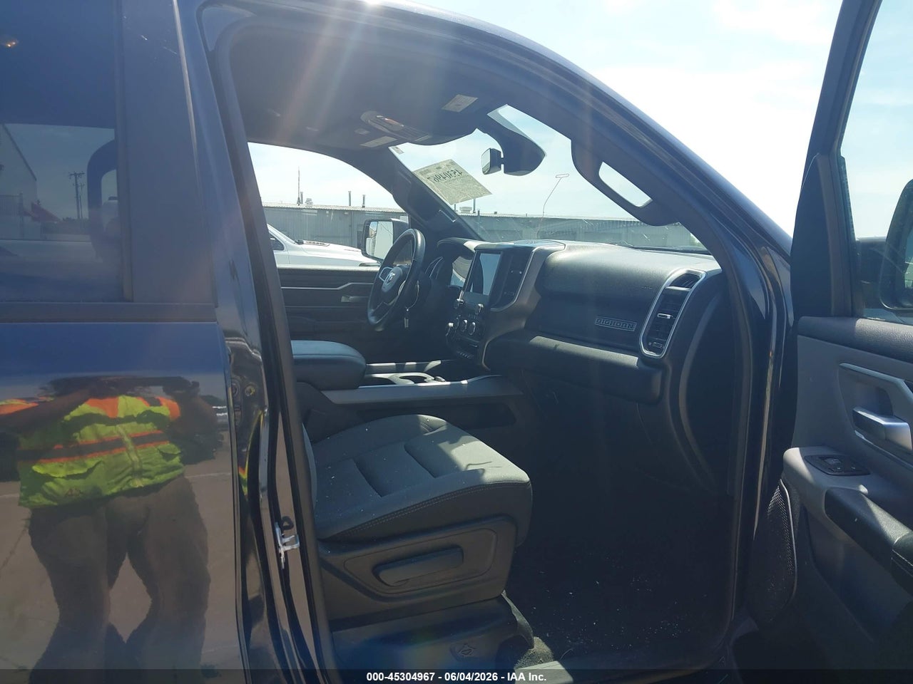 2021 RAM 1500 BIG HORN  4X4 6'4 BOX · 5/11