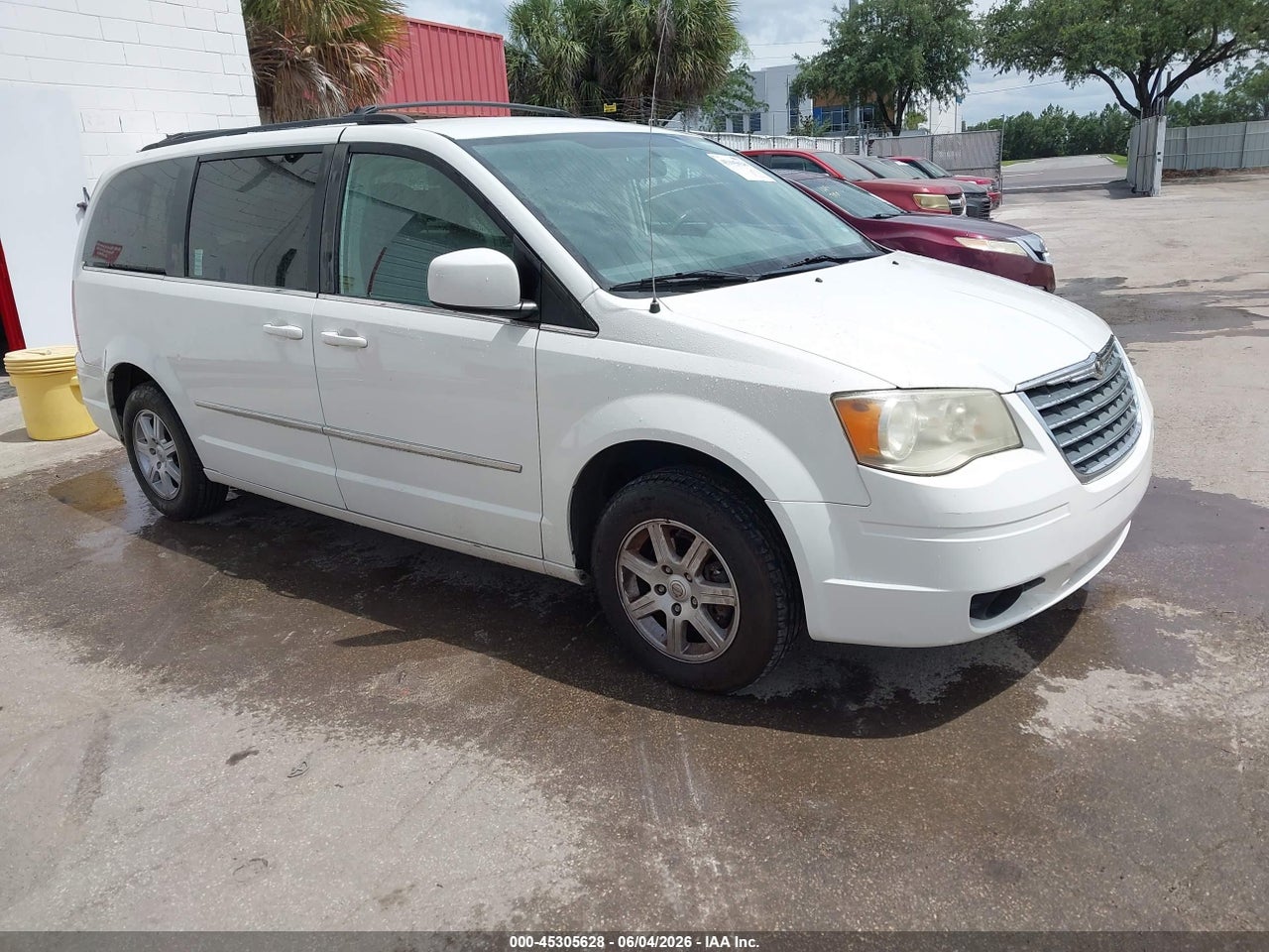 2A4RR5D12AR****** · 2010 CHRYSLER TOWN &amp; COUNTRY TOURING