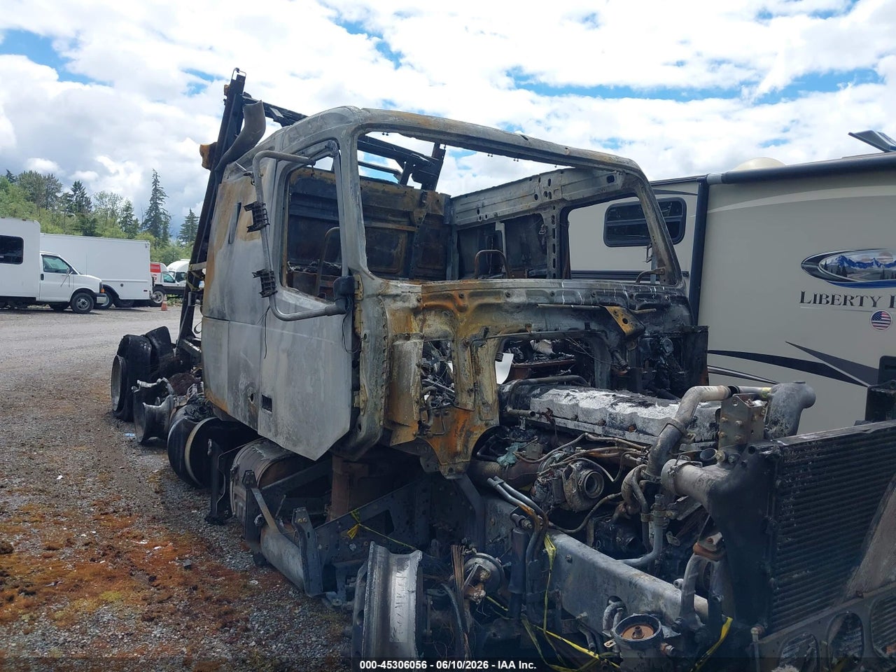 4V4NC9EH7CN****** · 2012 VOLVO VN VNL