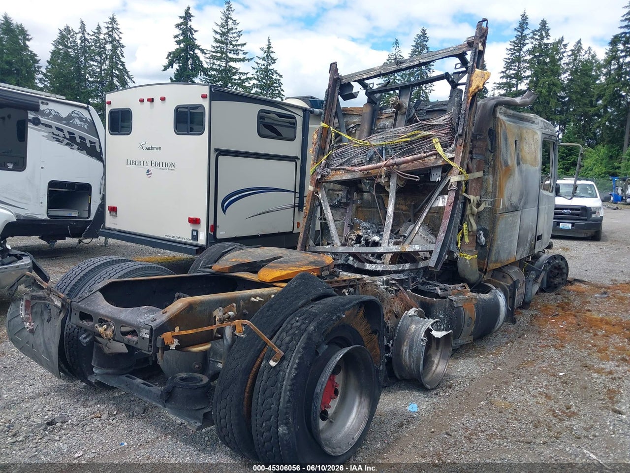 4V4NC9EH7CN****** · 2012 VOLVO VN VNL · 4/10