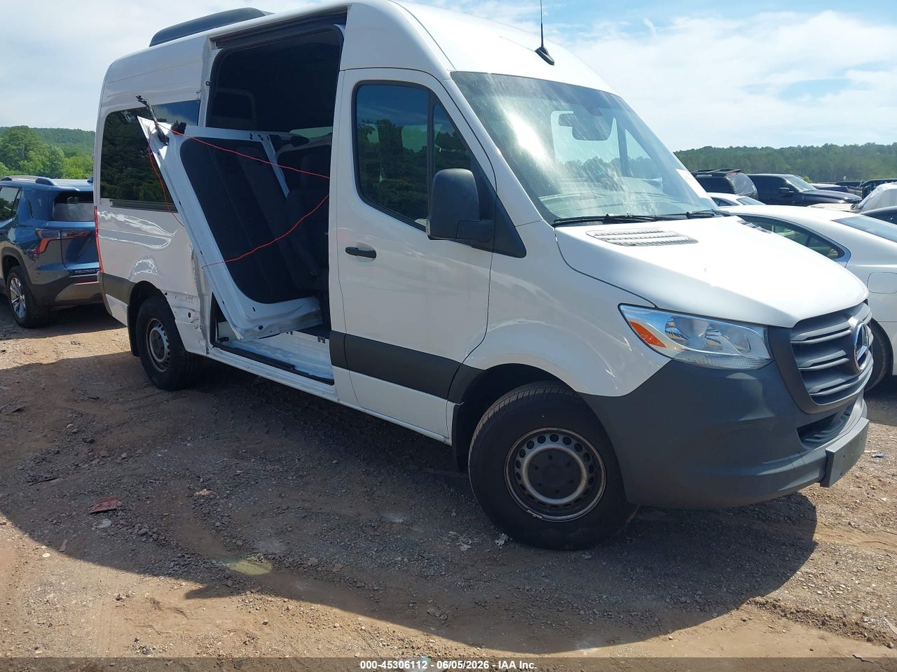 W1Z4KFHY3RP****** · 2024 MERCEDES-BENZ SPRINTER 2500 STANDARD ROOF 4-CYL DIESEL