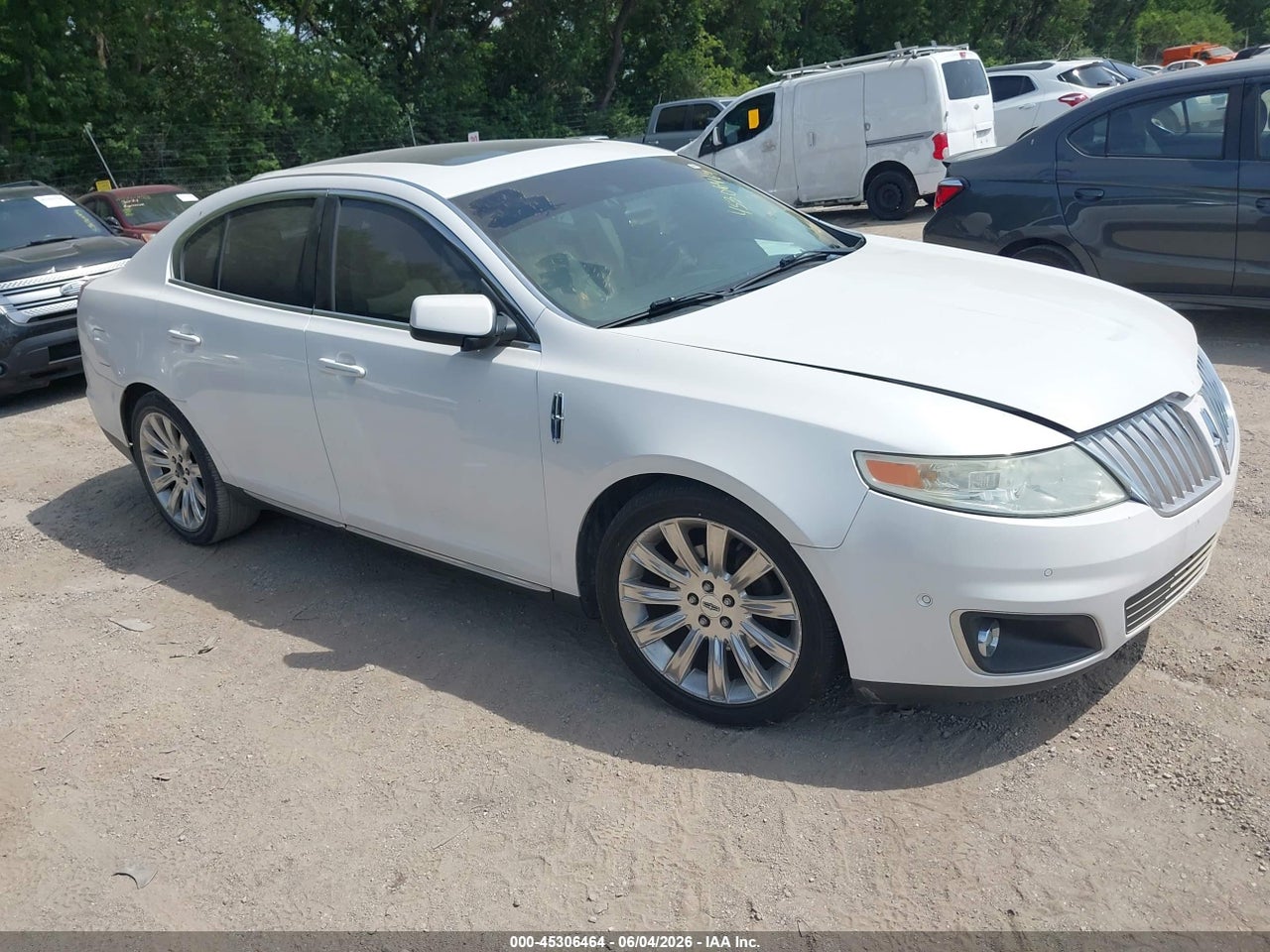 1LNHL9DR3BG****** · 2011 LINCOLN MKS