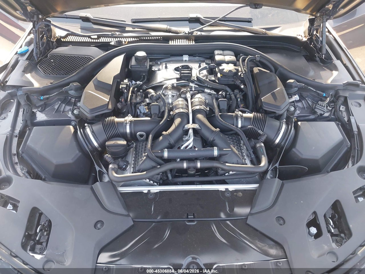 WBS83CH03NC****** · 2022 BMW M5   · 10/11