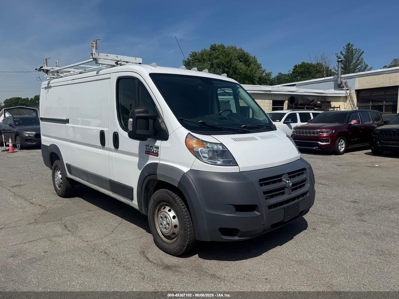 3C6TRVAG3HE****** · 2017 RAM PROMASTER 1500 LOW ROOF 136 WB