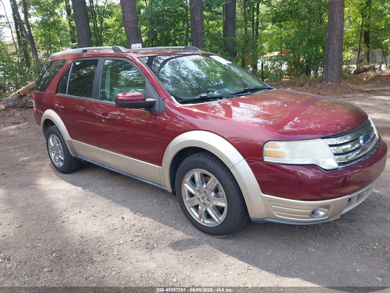 1FMDK07W38G****** · 2008 FORD TAURUS X EDDIE BAUER