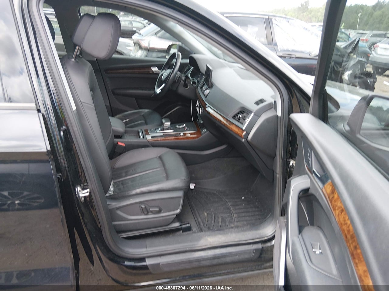 2018 AUDI Q5 2.0T PREMIUM/2.0T TECH PREMIUM · 5/11