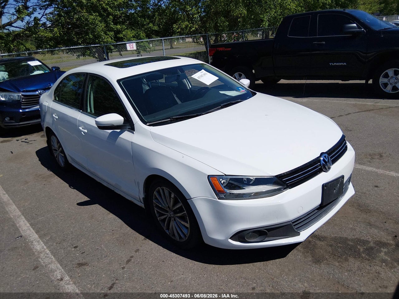 3VWLZ7AJ1BM****** · 2011 VOLKSWAGEN JETTA 2.5L SEL