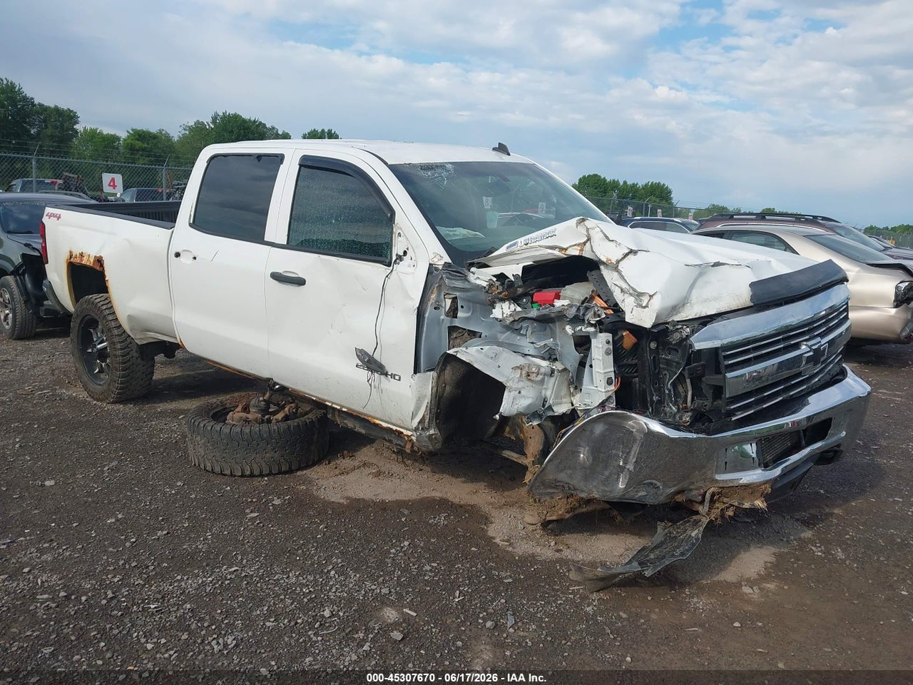 1GC1KVE82FF****** · 2015 CHEVROLET SILVERADO 2500HD LT