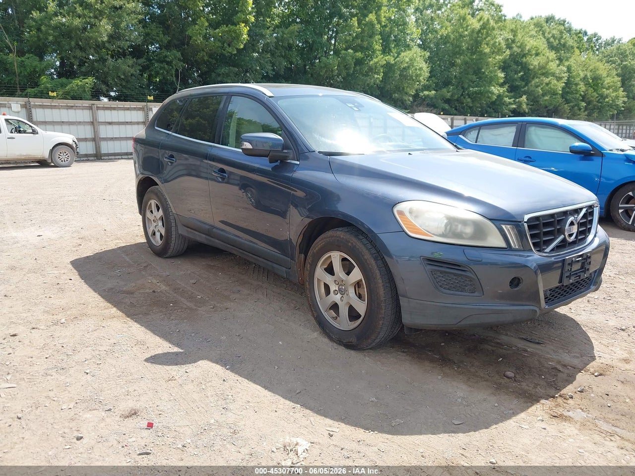 YV4952DL9B2****** · 2011 VOLVO XC60 3.2/3.2 R-DESIGN